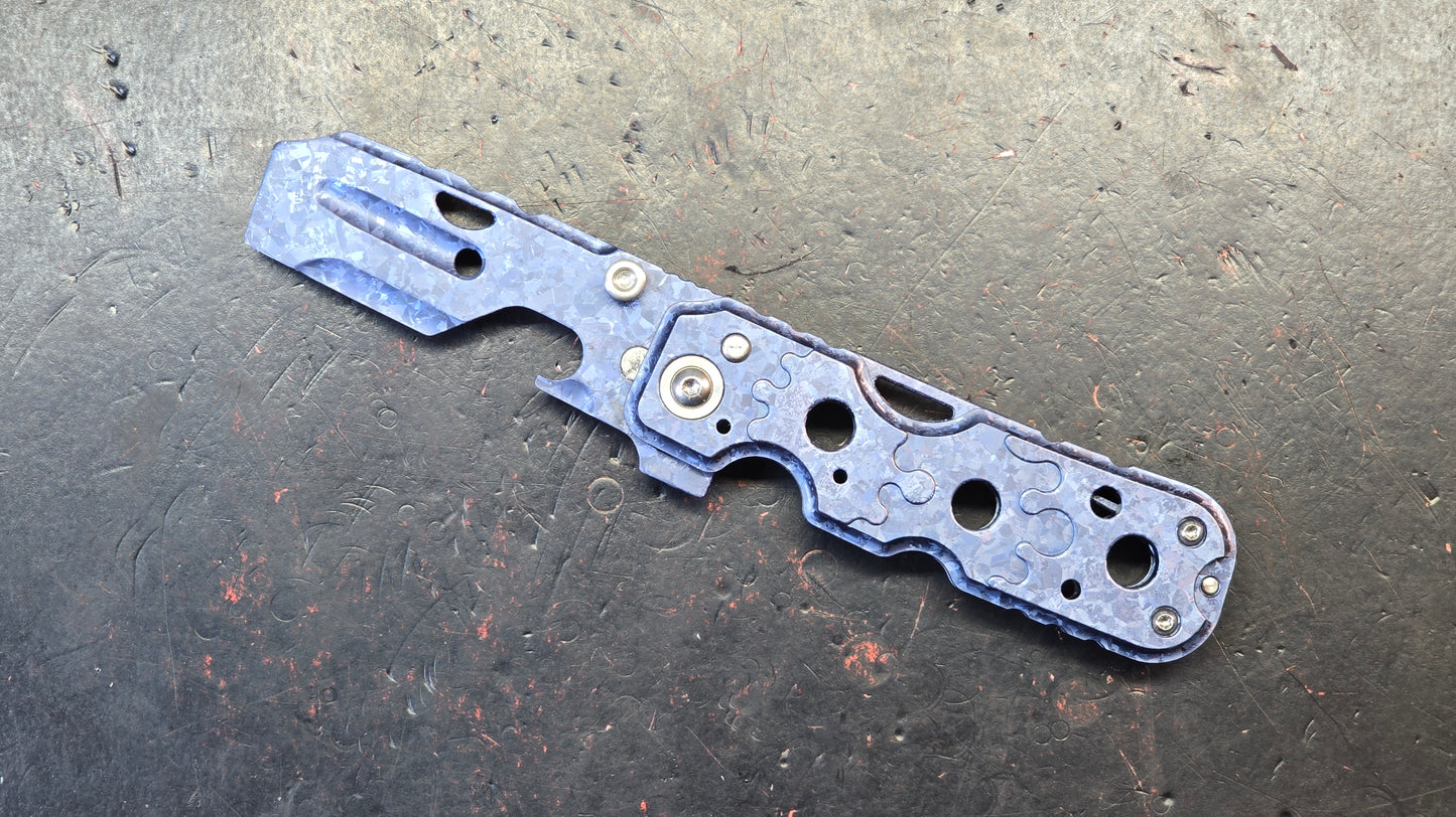Yang Jiang (Sixleaf) "Ringing" DEC-Blue Crystallized Titanium Material Bottle opener EDC multi-tool