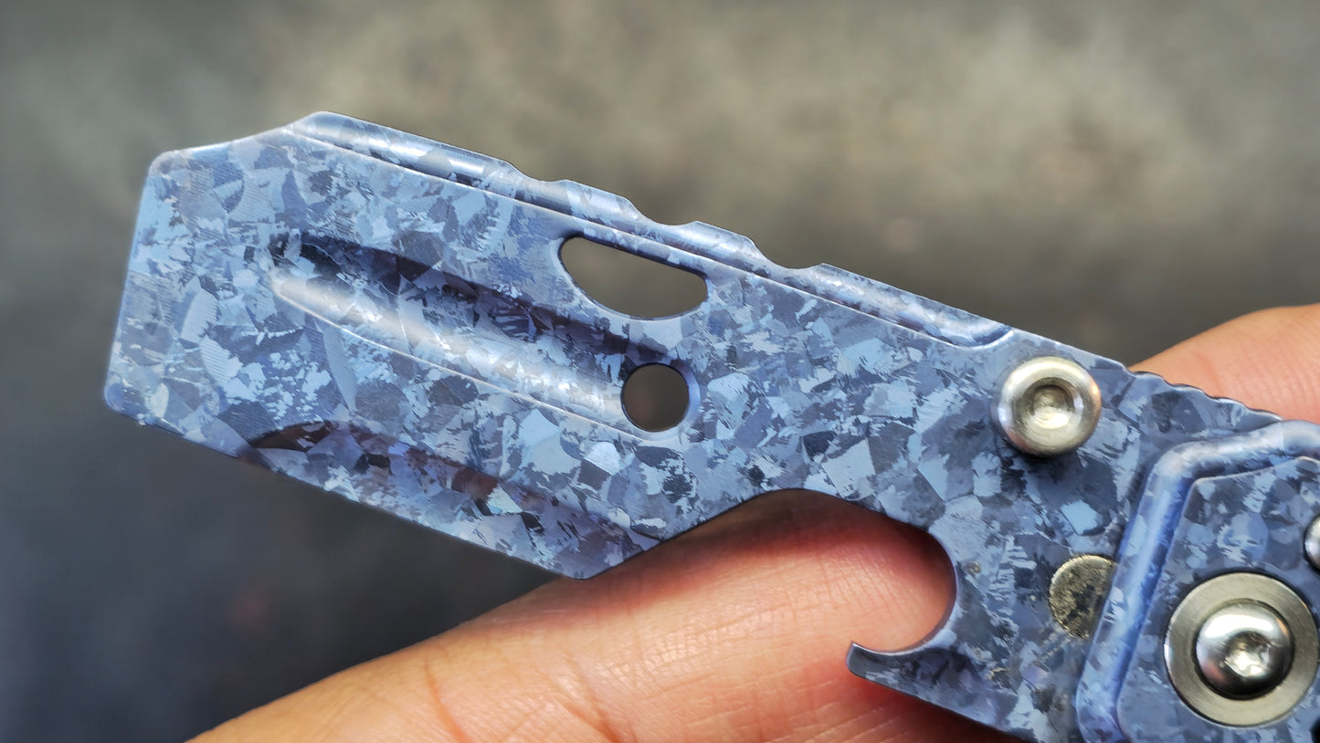 Yang Jiang (Sixleaf) "Ringing" DEC-Blue Crystallized Titanium Material Bottle opener EDC multi-tool