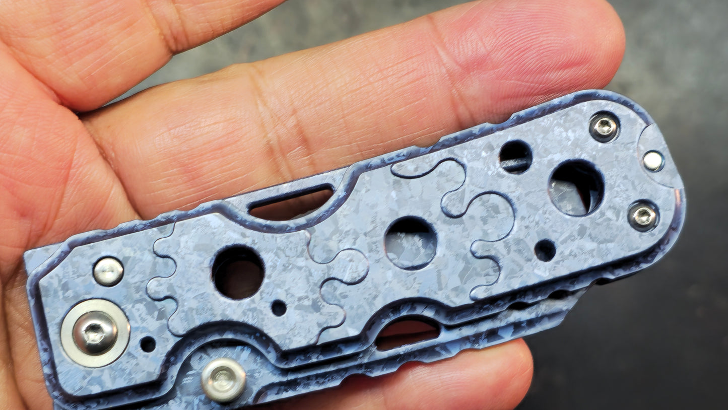 Yang Jiang (Sixleaf) "Ringing" DEC-Blue Crystallized Titanium Material Bottle opener EDC multi-tool