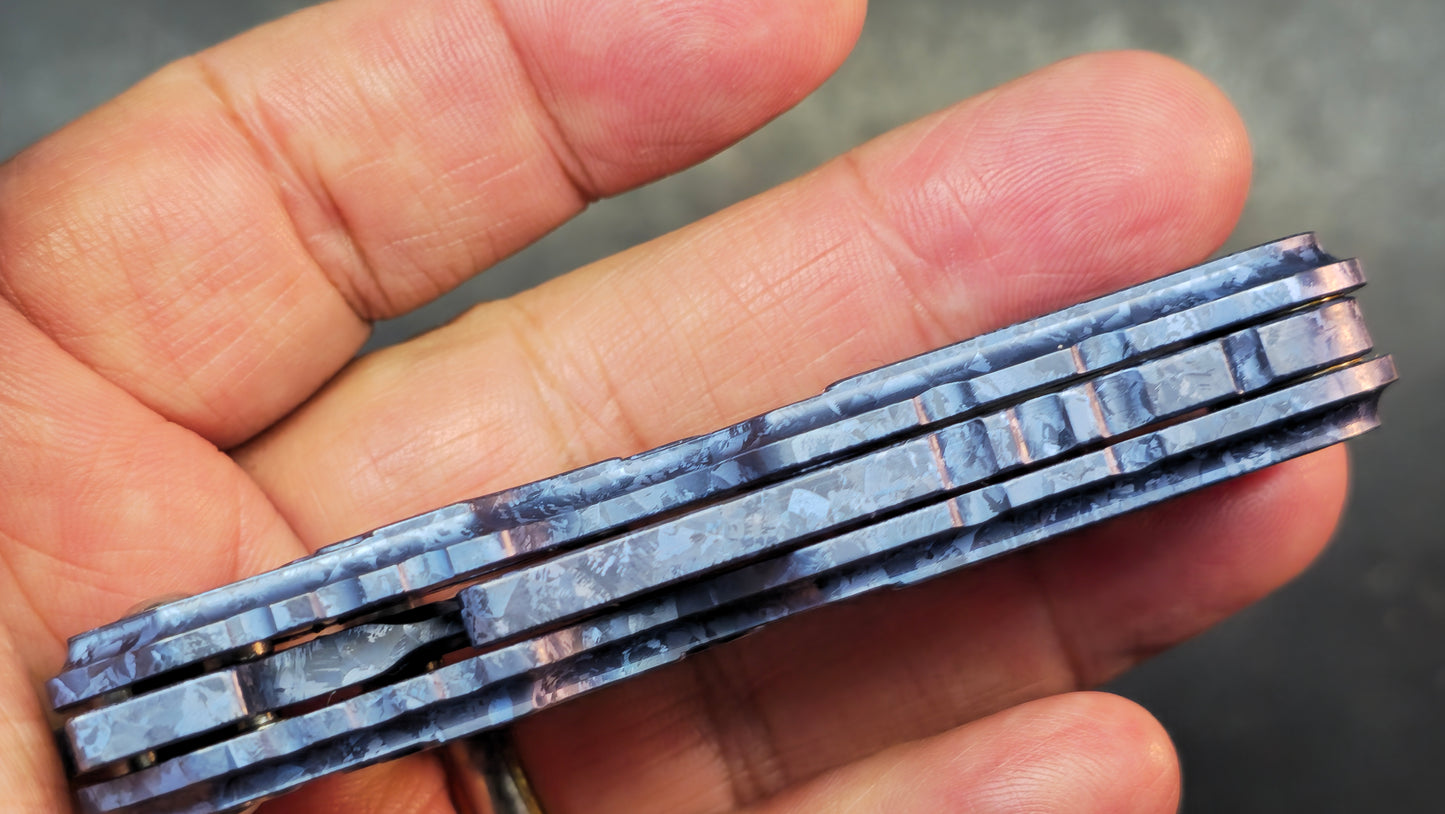 Yang Jiang (Sixleaf) "Ringing" DEC-Blue Crystallized Titanium Material Bottle opener EDC multi-tool