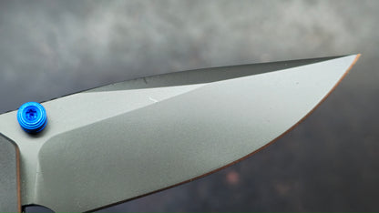 Kizer Militaw 315 Button Liner Lock Aluminum Nebula FatCarbon Handle DLC M390 Blade