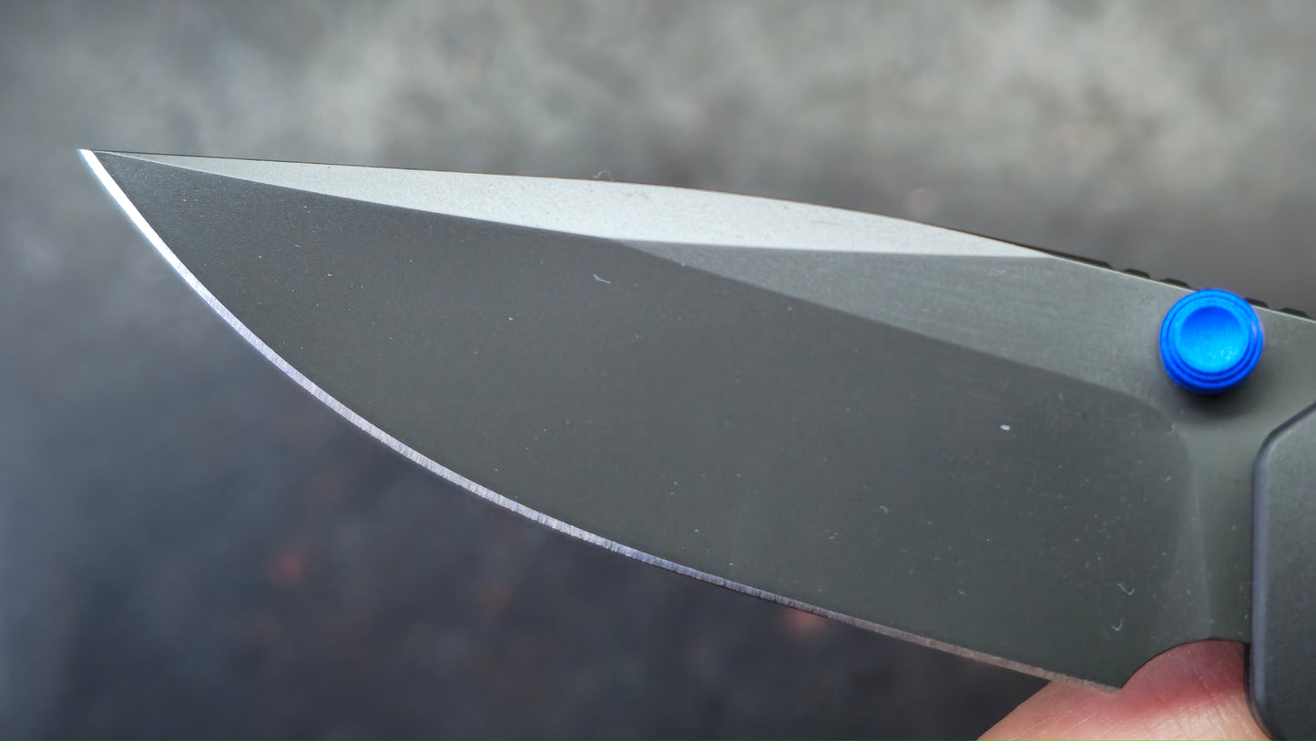 Kizer Militaw 315 Button Liner Lock Aluminum Nebula FatCarbon Handle DLC M390 Blade