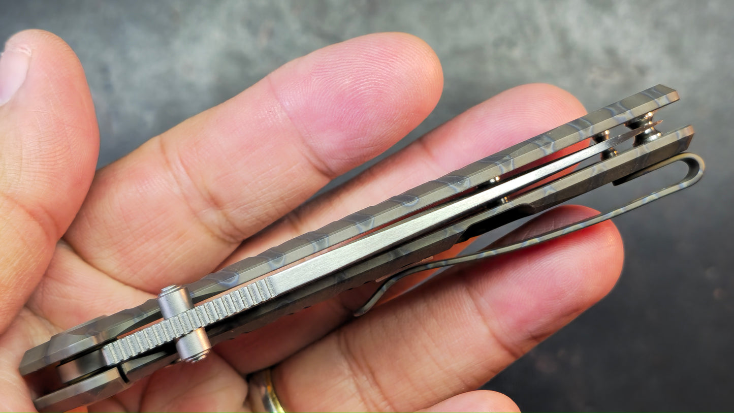 Kubey Whammy Flame Ano Titanium Handle 14C28N Blade