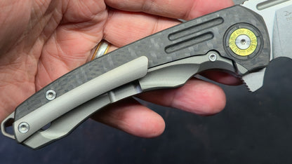TWOSUN TS530 Titanium/Carbon Fiber Handle 14C28N Blade