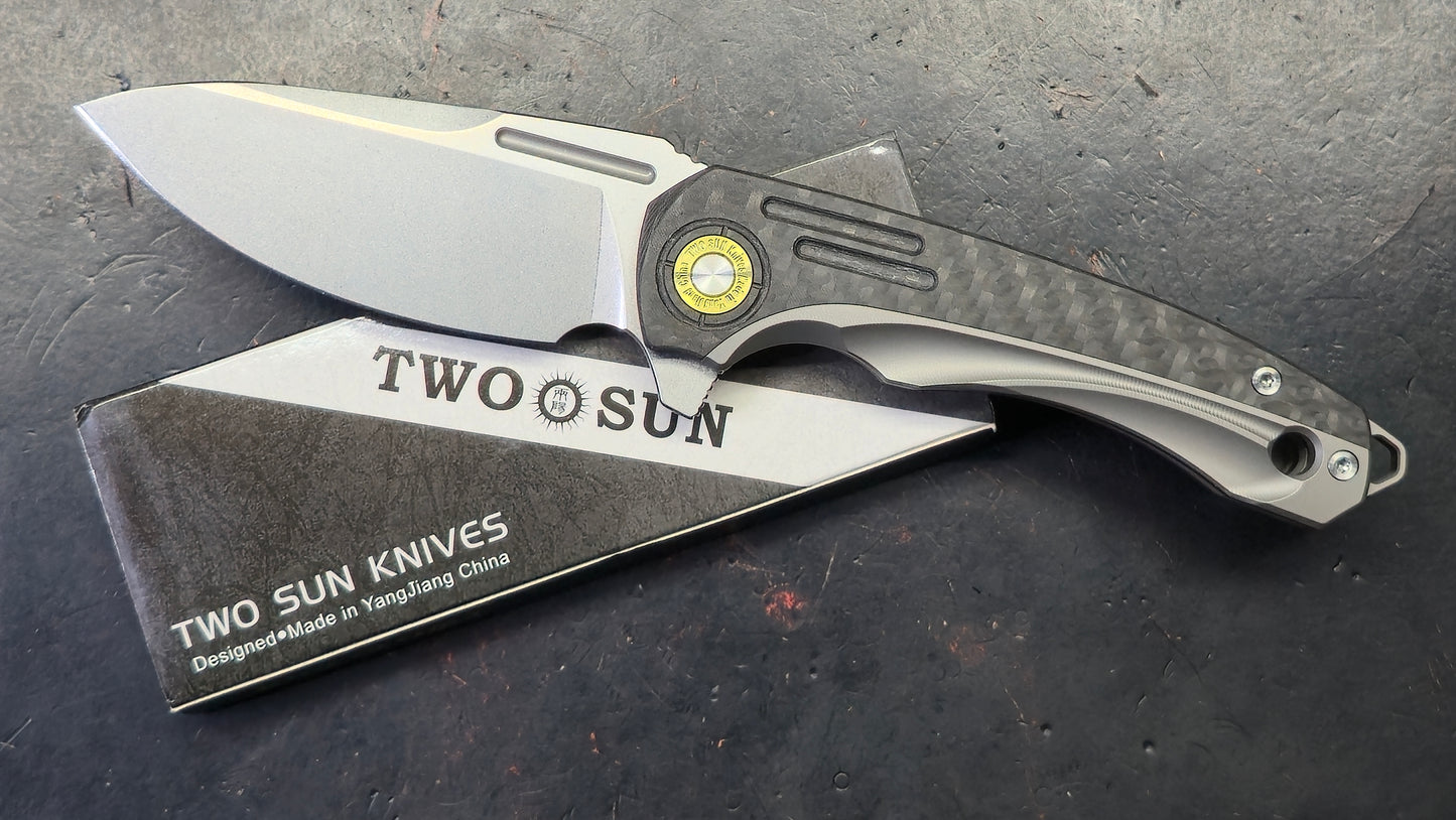 TWOSUN TS530 Titanium/Carbon Fiber Handle 14C28N Blade