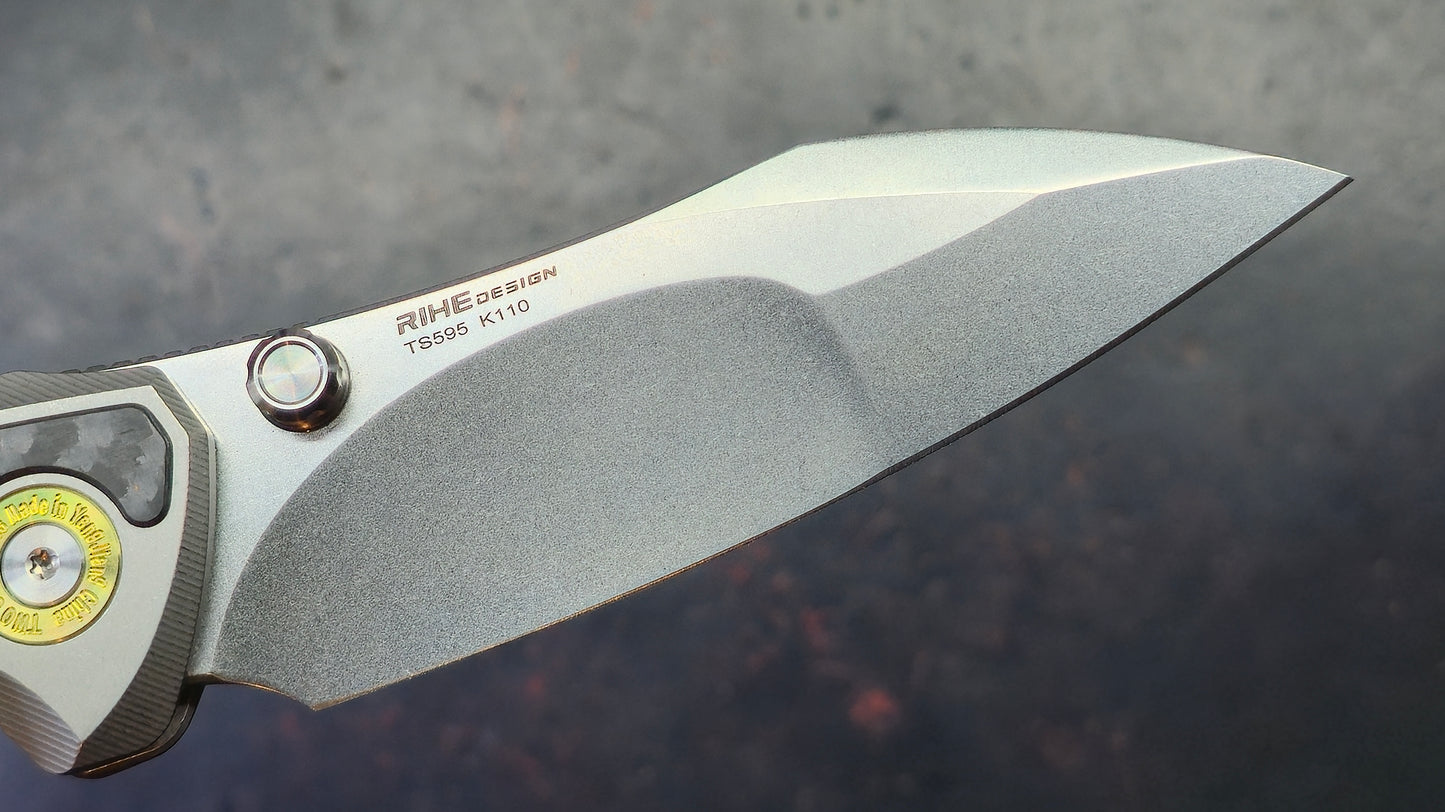 TwoSun TS595 Titanium/Carbon Fiber Handle K110 Blade