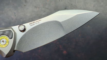TwoSun TS595 Titanium/Carbon Fiber Handle K110 Blade