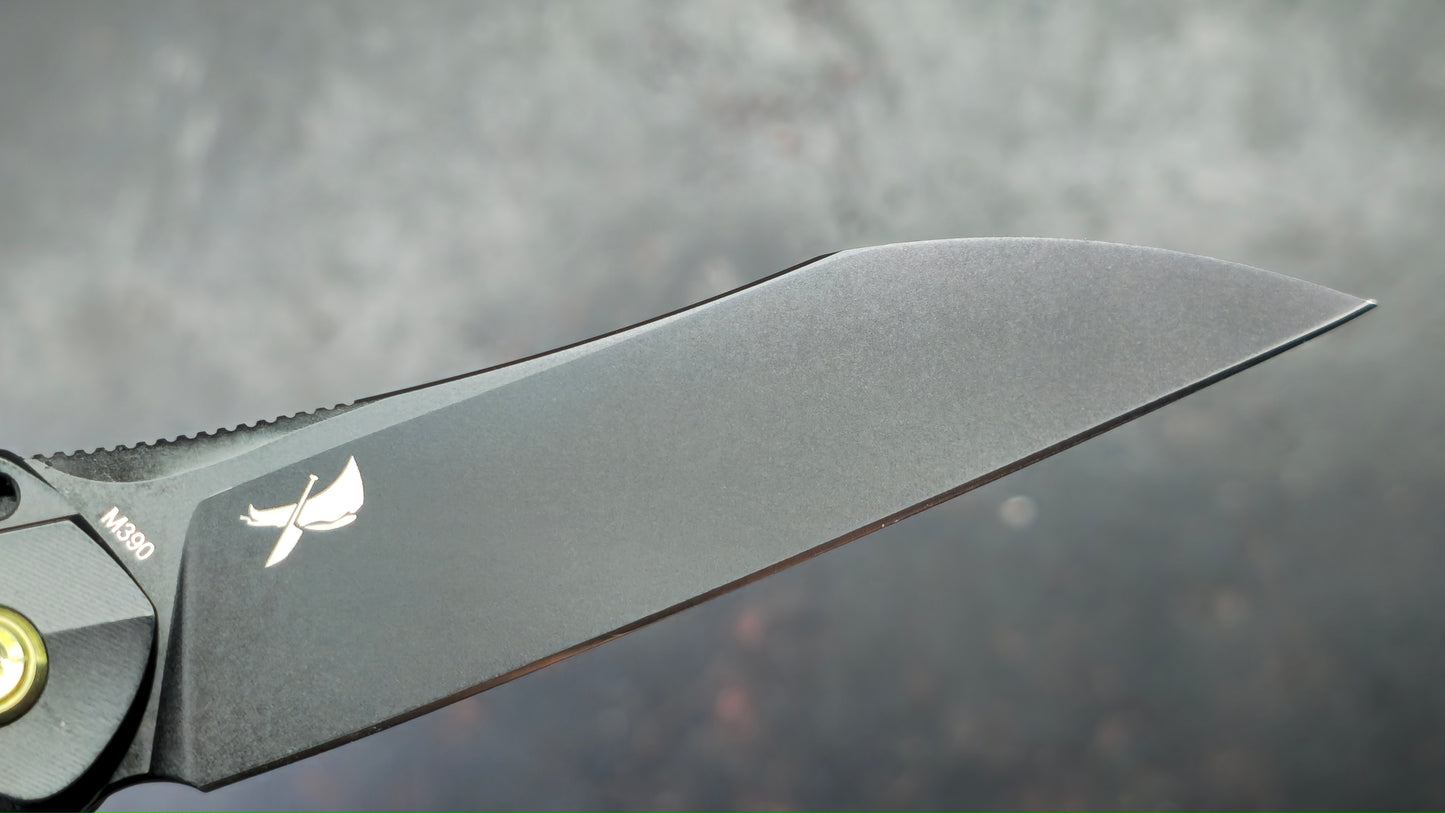 Kubey Barracuda Black Titanium M390 Blade