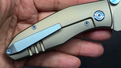 Kubey Monsterdog Titanium Handle M390 Blade
