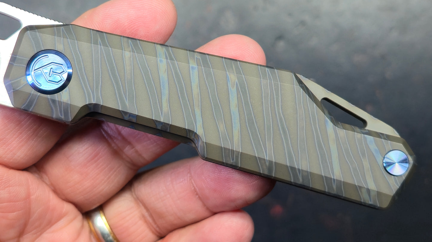 Kubey Verijero Flame Titanium Handle 14C28N Blade