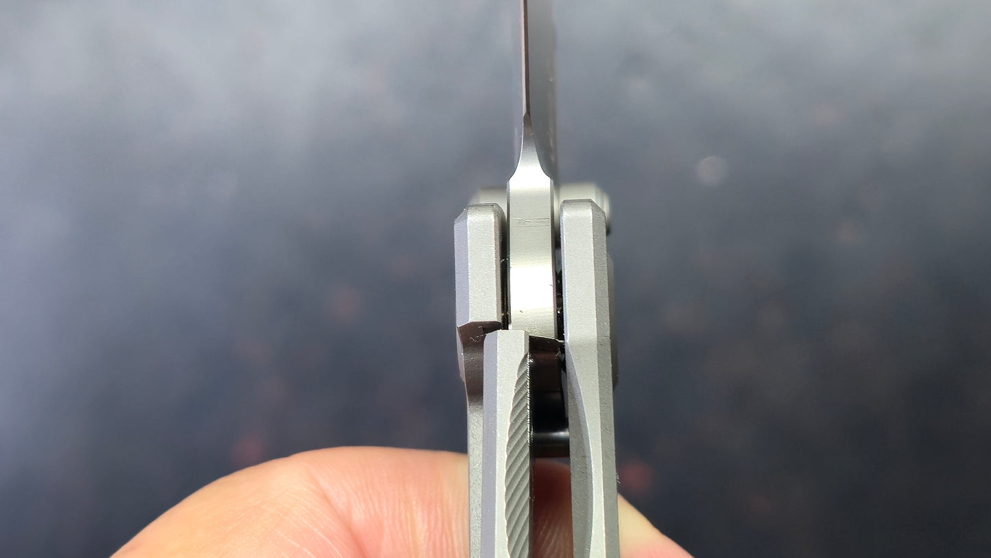 Kubey Blackout Titanium Handle M390 Blade