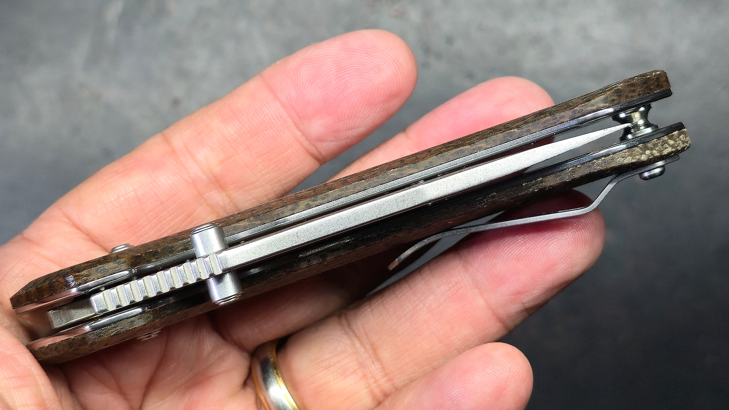 QSP Elk Glow Brown Micarta Handle 14C28N Blade