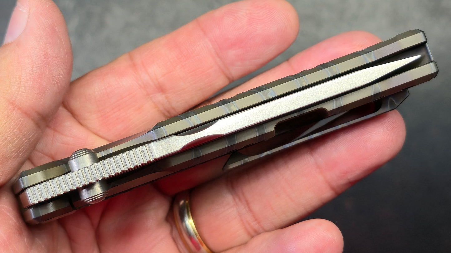 Kubey Hamster Flame or Gray Titanium Handle 14C28N Blade