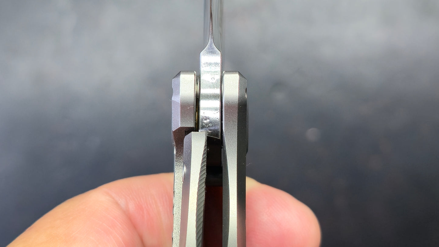 Kubey Hamster Flame or Gray Titanium Handle 14C28N Blade