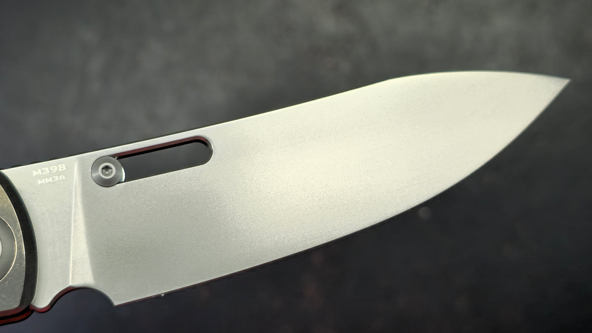 Maxace Beetle 2 Titanium & Silver Twill Carbon Fiber Handle M398 Blade