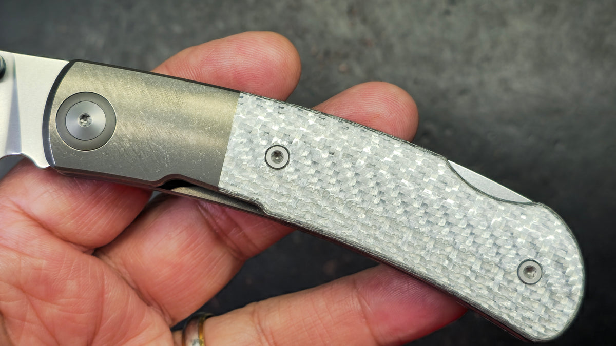Maxace Beetle 2 Titanium & Silver Twill Carbon Fiber Handle M398 Blade