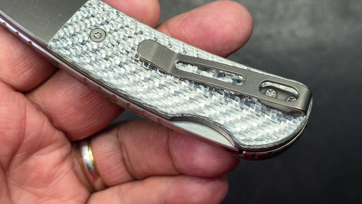 Maxace Beetle 2 Titanium & Silver Twill Carbon Fiber Handle M398 Blade