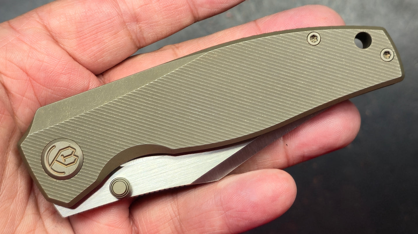 Kubey Classico Bronze Titanium Handle M390 Blade