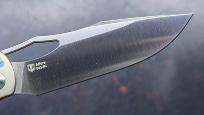 Kizer Allure Silver/Blue Titanium/Vortex Micarta Handle S45VN Satin Blade