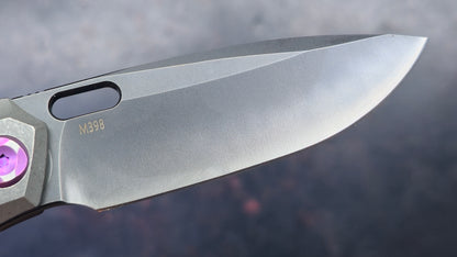 Poikilo Blade Gecko V2 Dark SW Titanium Handle M398 Blade