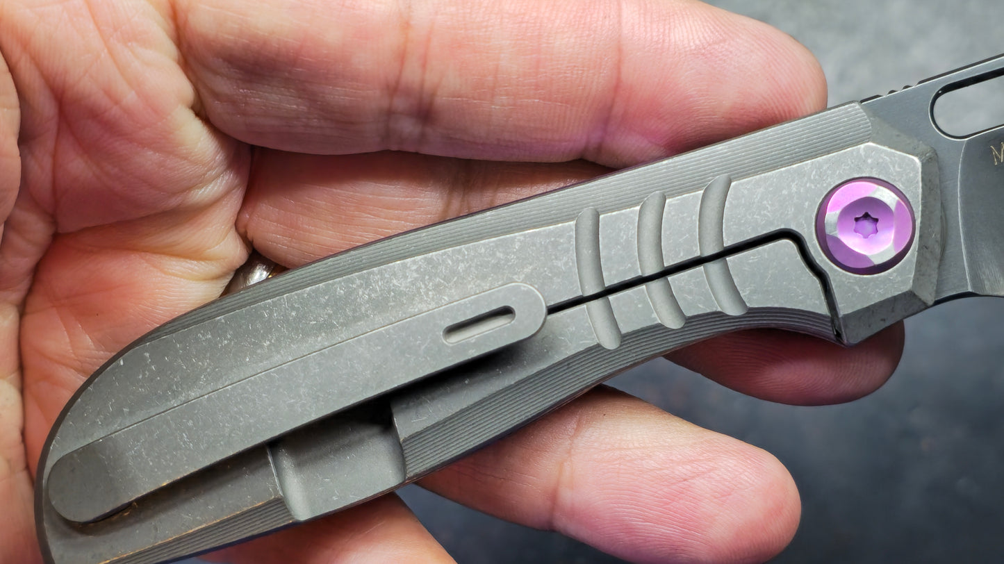 Poikilo Blade Gecko V2 Dark SW Titanium Handle M398 Blade
