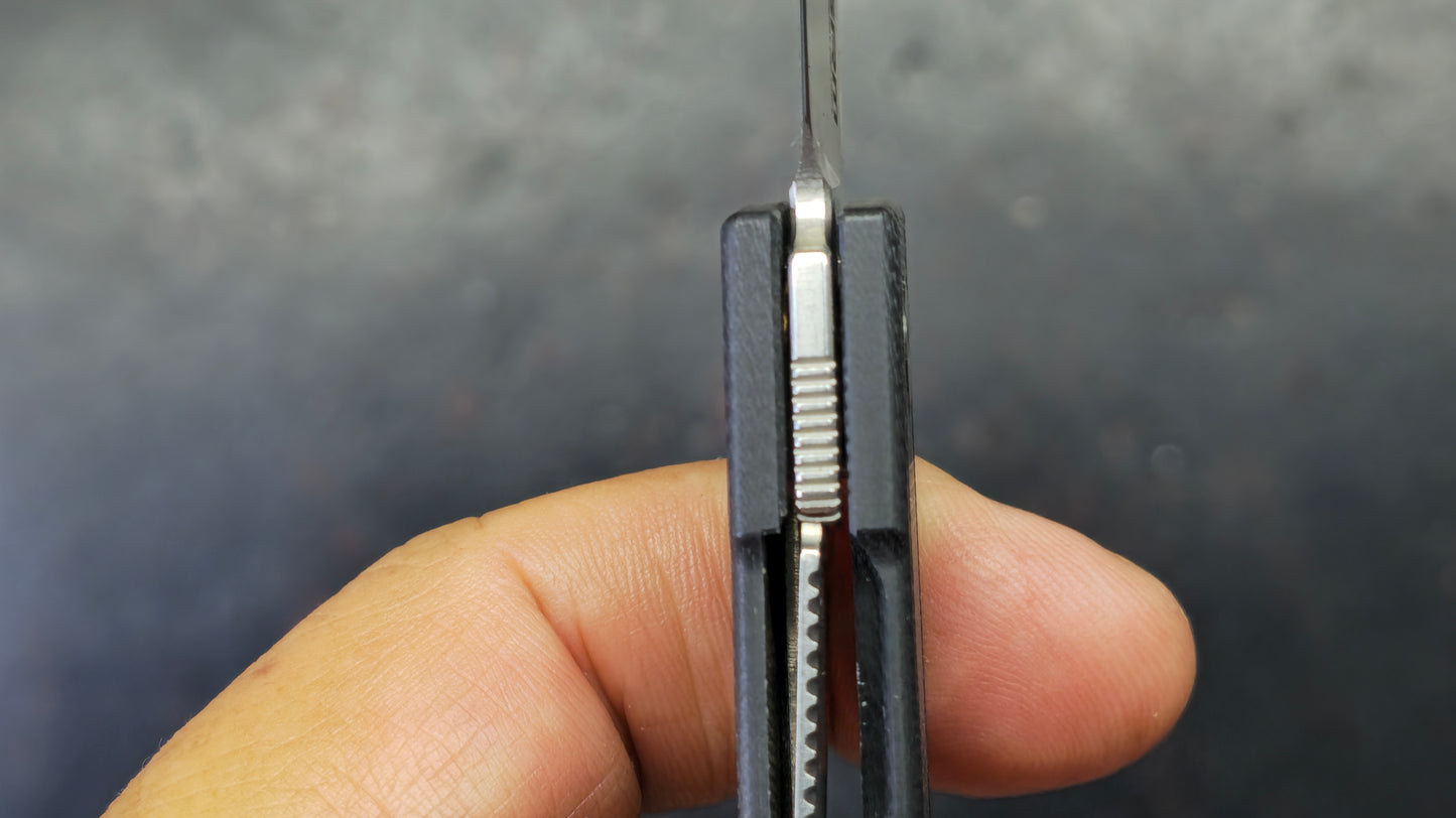 SRM Gent SRM401LCGB Black G10 Handle 10Cr15CoMoV Blade