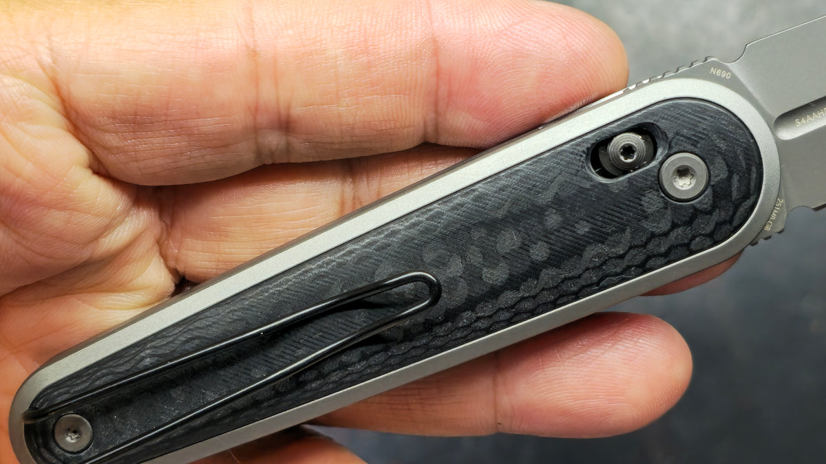 SRM Twin SRM251MB-GB Carbon Fiber Handle N690 Blade