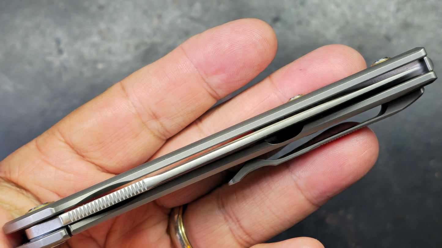 SRM Asika 1411-TZ Titanium Handle 154CM Blade