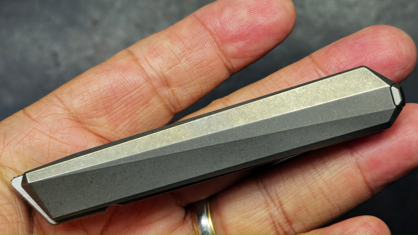 Remette Eligo SLIPJOINT Gray Titanium Handle M390 Blade