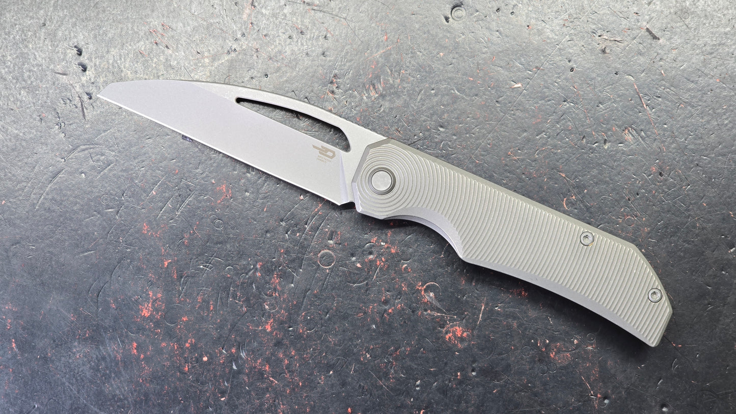 Bestech Mini Taipan Grey Titanium Handle M-Cut Blade