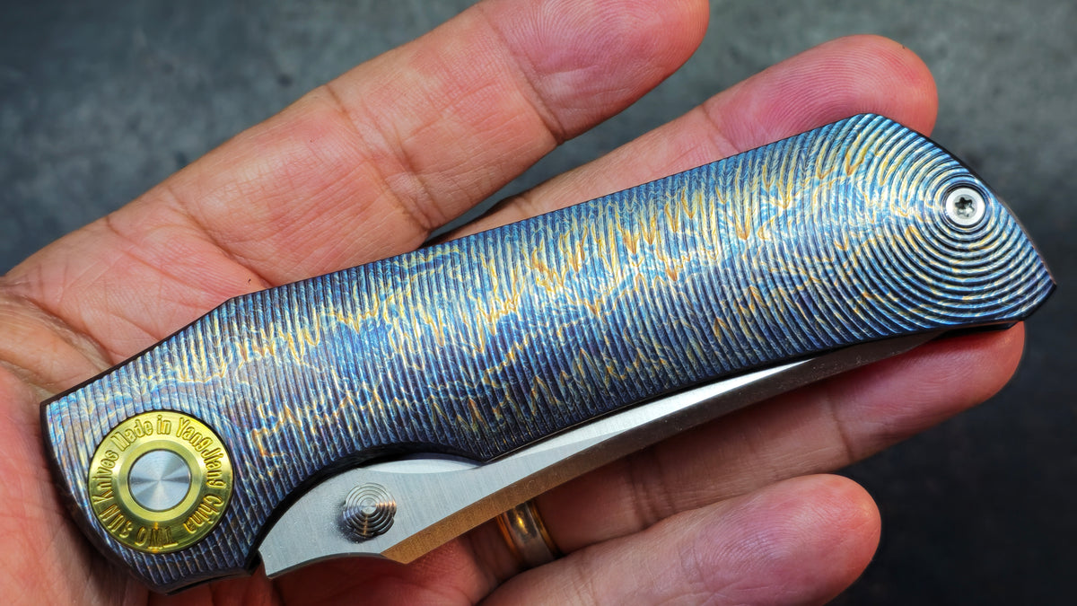 TwoSun TS622 Color Titanium Handle YJ01-V2 Blade