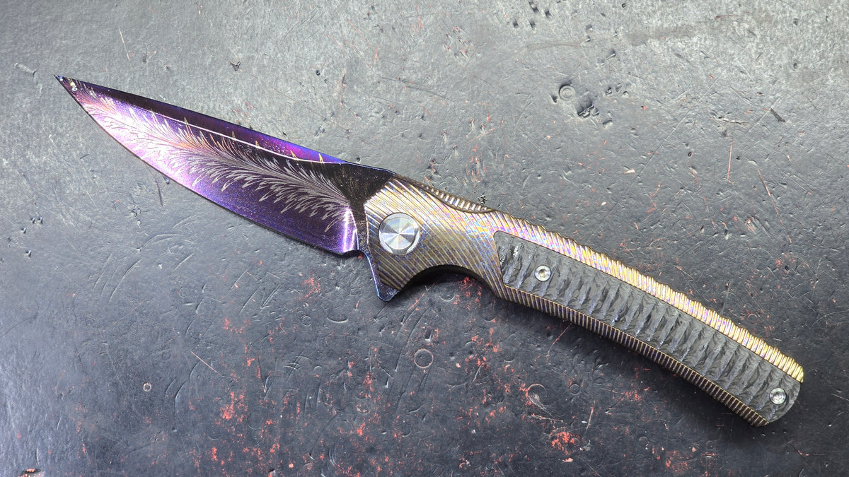 TWOSUN TS81 Titanium Carbon Fiber Handle Feather Damascus Blade
