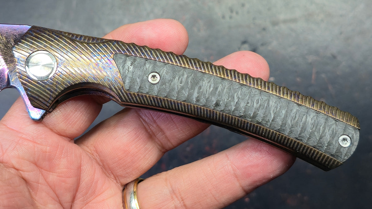 TWOSUN TS81 Titanium Carbon Fiber Handle Feather Damascus Blade
