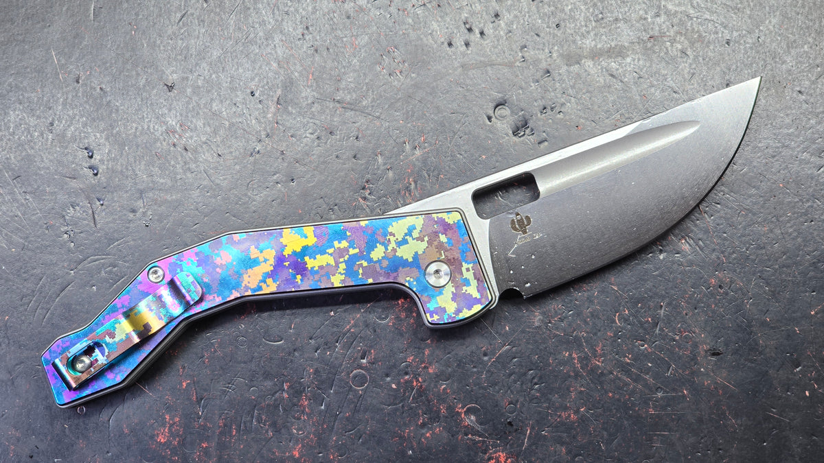 Twosun TS648 ButtonLock Camo Titanium Handle D2 Blade