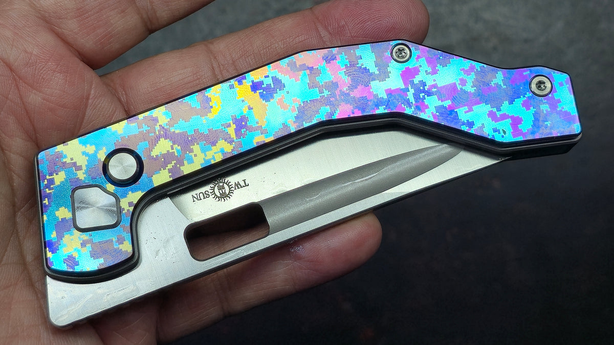 Twosun TS648 ButtonLock Camo Titanium Handle D2 Blade