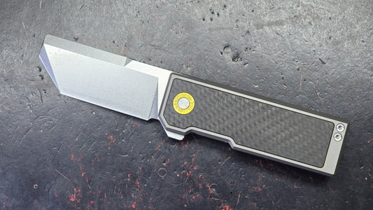 TwoSun TS529 Titanium/Carbon Fiber Handle 14C28N Blade