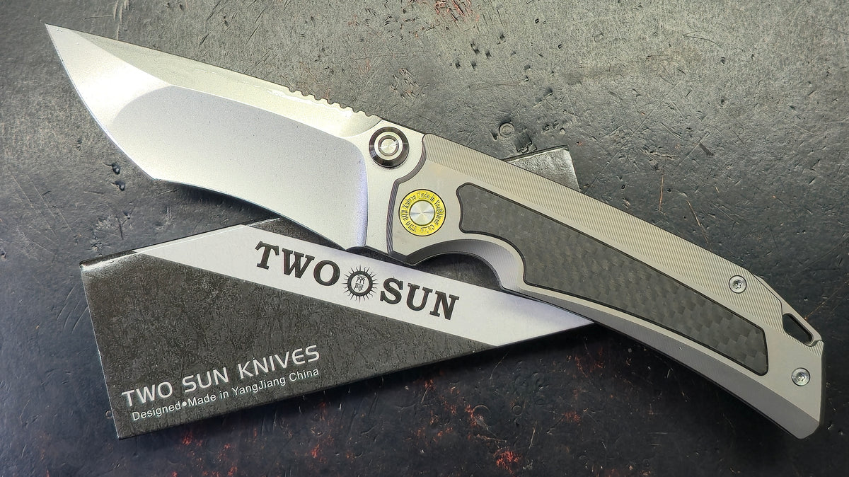 TwoSun TS596 Titanium Carbon Fiber Handle 14C28N Blade