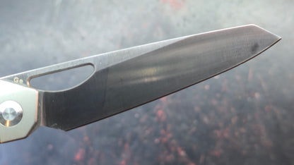 Kizer Ge (Genie) Titanium Handle CPM S35VN Blade
