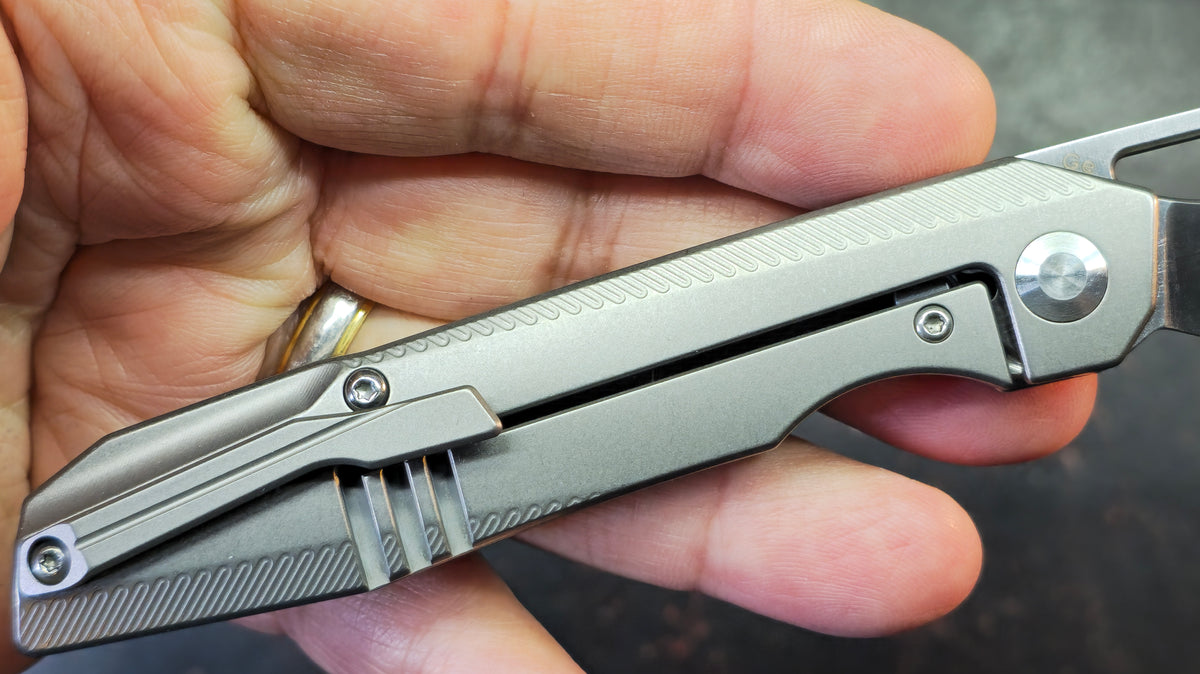 Kizer Ge (Genie) Titanium Handle CPM S35VN Blade