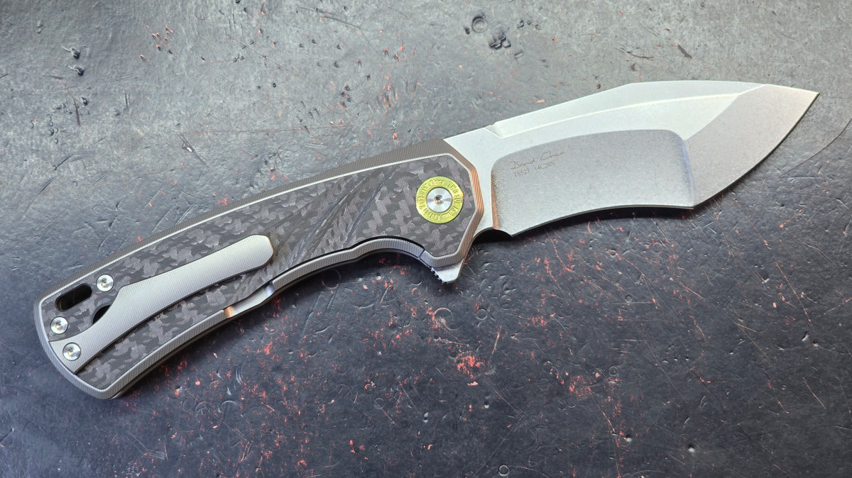 TwoSun TS527 Titanium/Carbon Fiber Handle 14C28N Blade