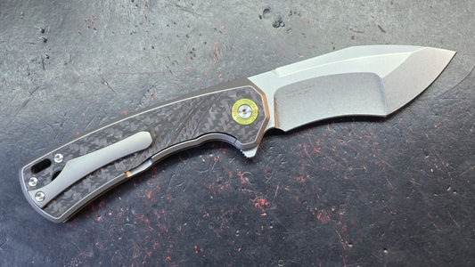 TwoSun TS527 Titanium/Carbon Fiber Handle 14C28N Blade