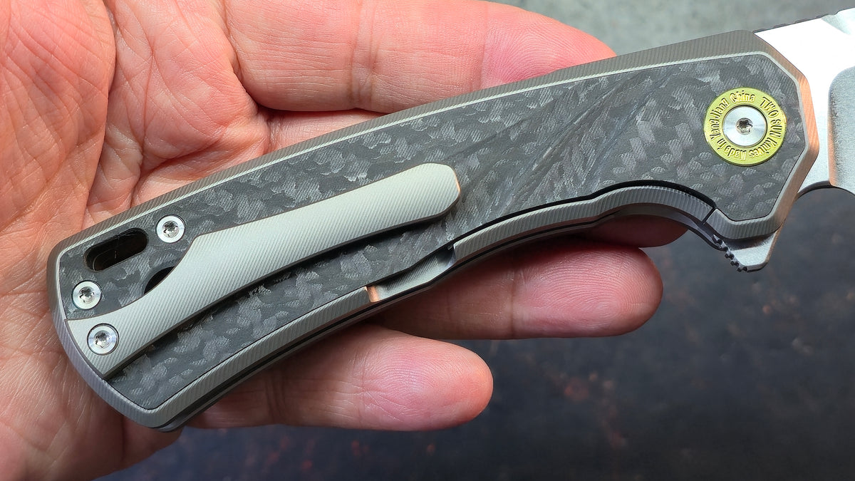 TwoSun TS527 Titanium/Carbon Fiber Handle 14C28N Blade