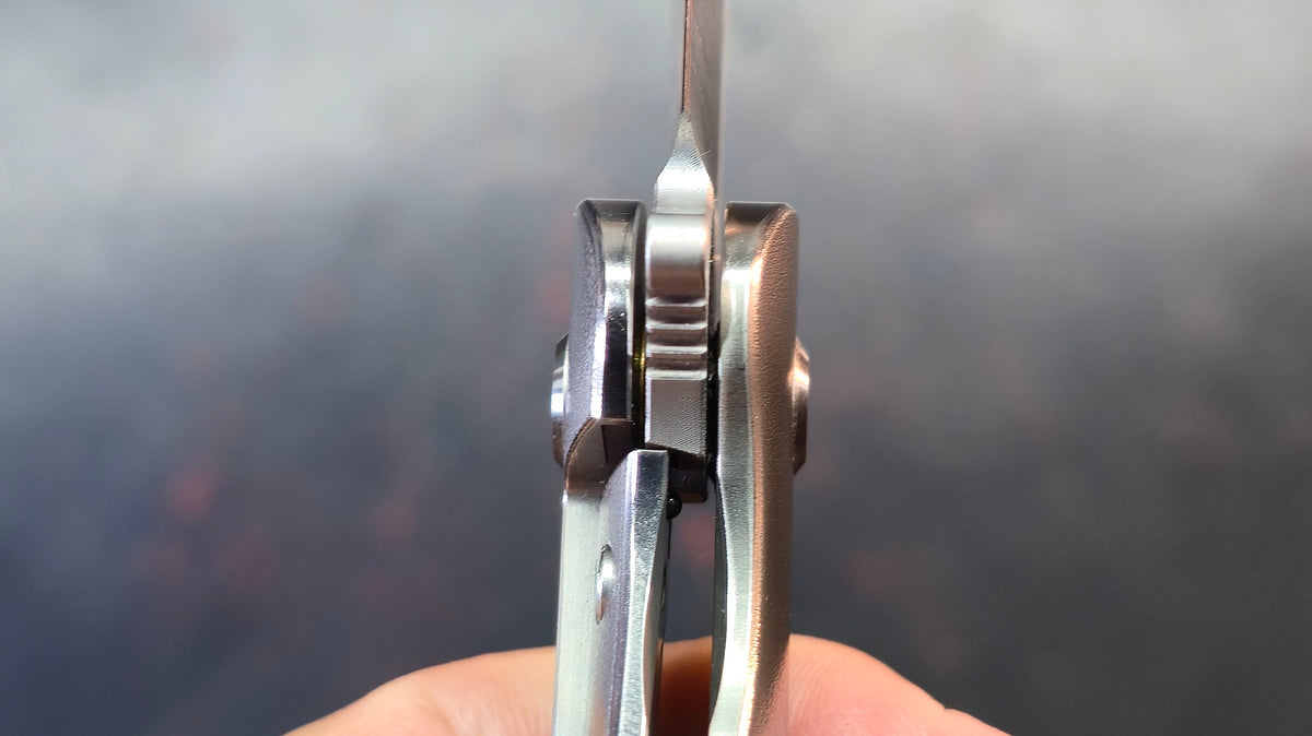 TuyaKnife Rackham Jack Jigged Titanium Handle M390 Blade