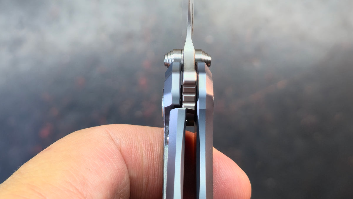 EDCGRIPPER STORMCUTTER LE Titanium Handle Magnacut Blade