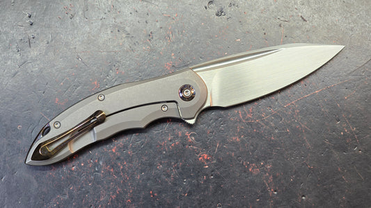 WE Knife Makani Titanium Aluminum Foil/Carbon Fiber Handle CPM 20CV Blade