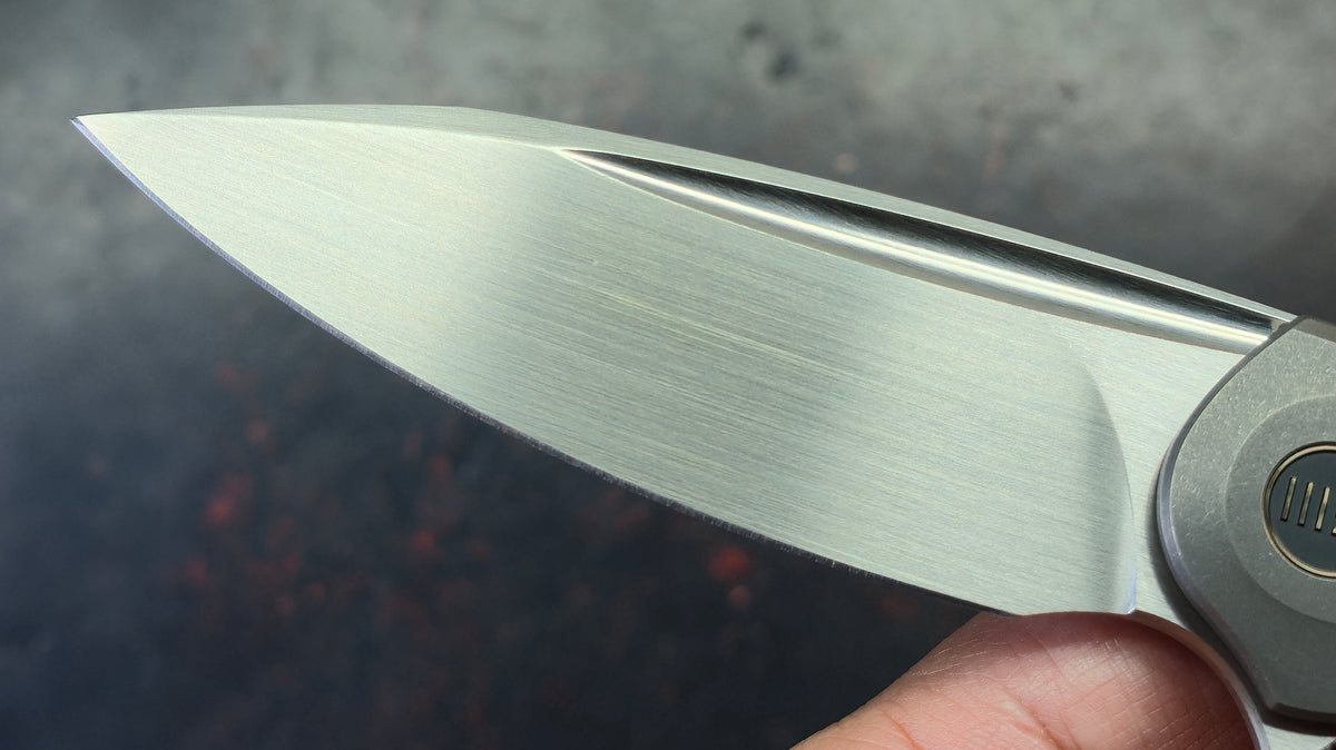 WE Knife Makani Titanium Aluminum Foil/Carbon Fiber Handle CPM 20CV Blade