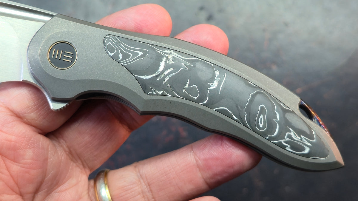 WE Knife Makani Titanium Aluminum Foil/Carbon Fiber Handle CPM 20CV Blade