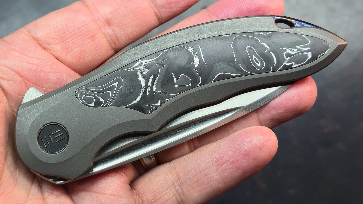 WE Knife Makani Titanium Aluminum Foil/Carbon Fiber Handle CPM 20CV Blade