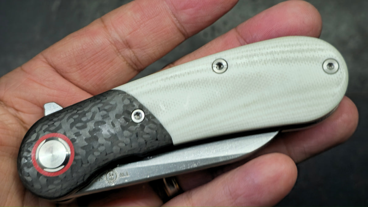 TwoSun TS204 Carbon Fiber Titanium G10 Handle S90V Blade