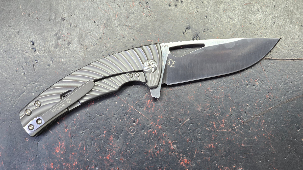 Kizer Kyre Titanium Handle S35VN Blade